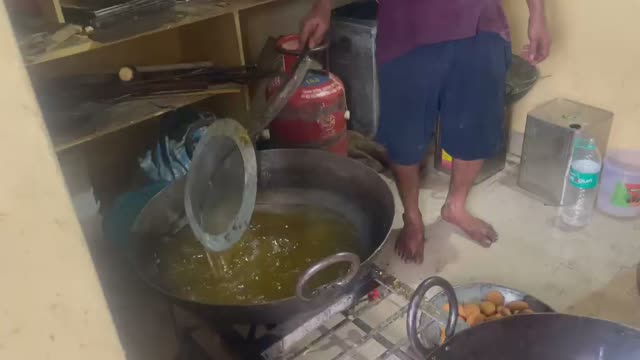 Badusha Deep-Frying II